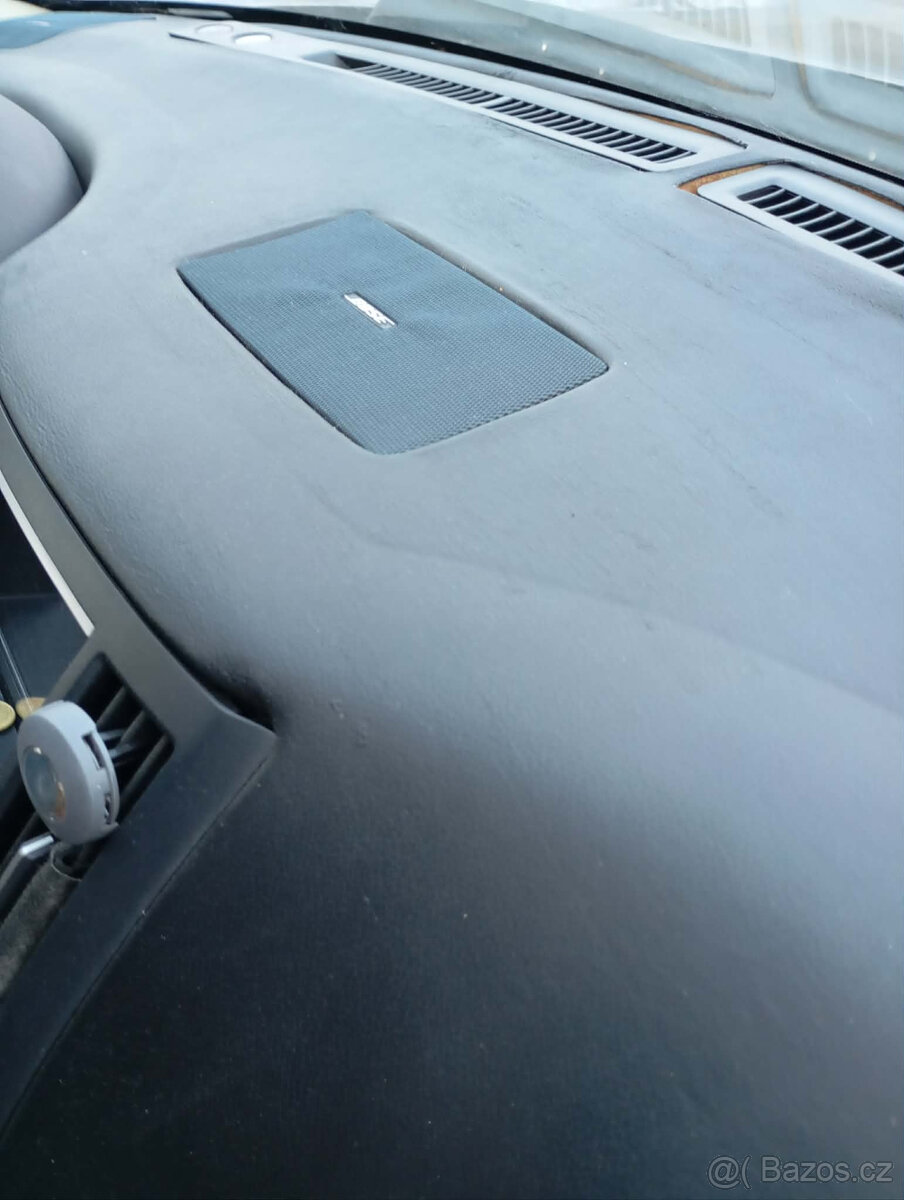 prodám Infiniti fx35 - 10