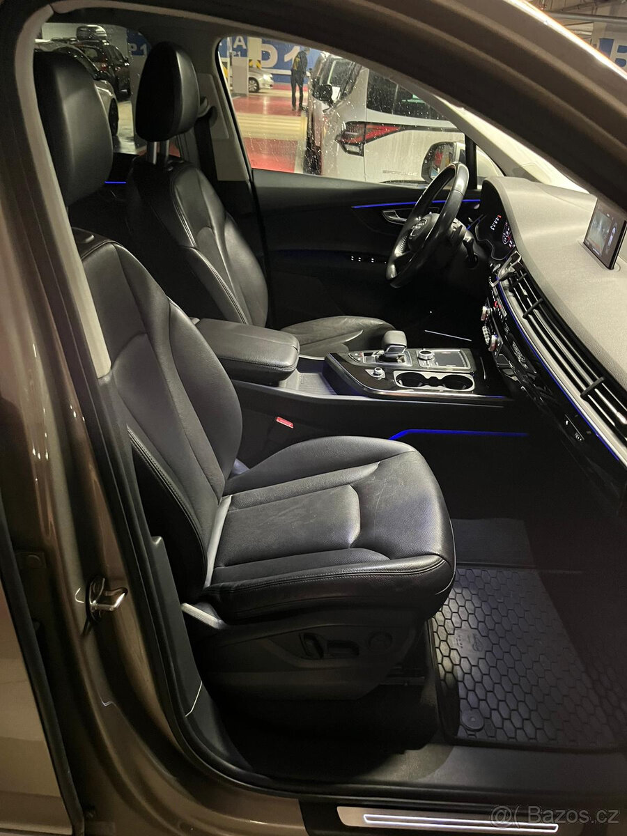 Prodám Audi Q7 - 10
