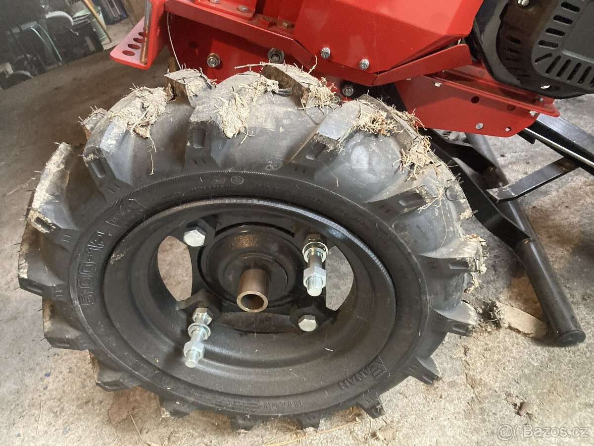 kultivátor s vozíkem - 10