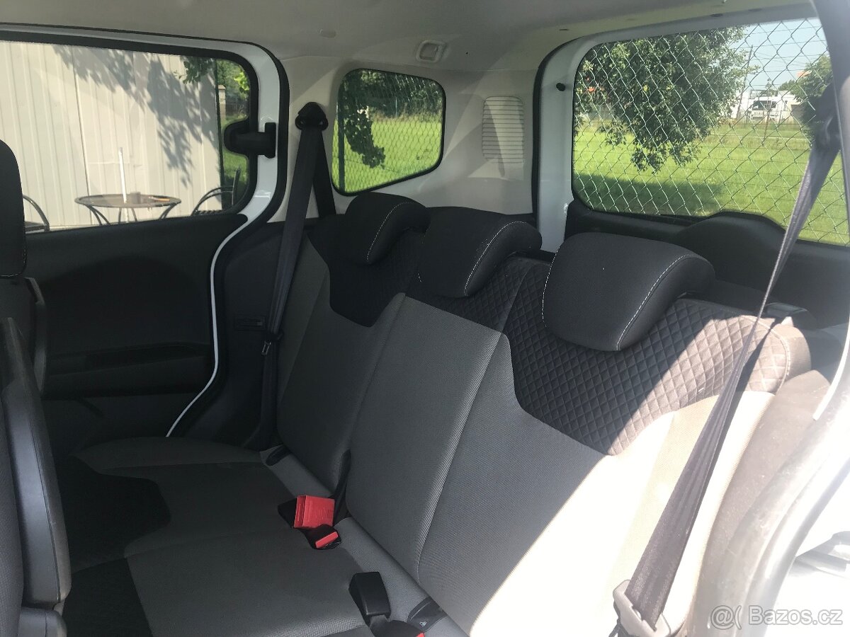 Ford Tourneo Courier, 1.0 EcoBoost 74 KW VADA MOTORU - 10