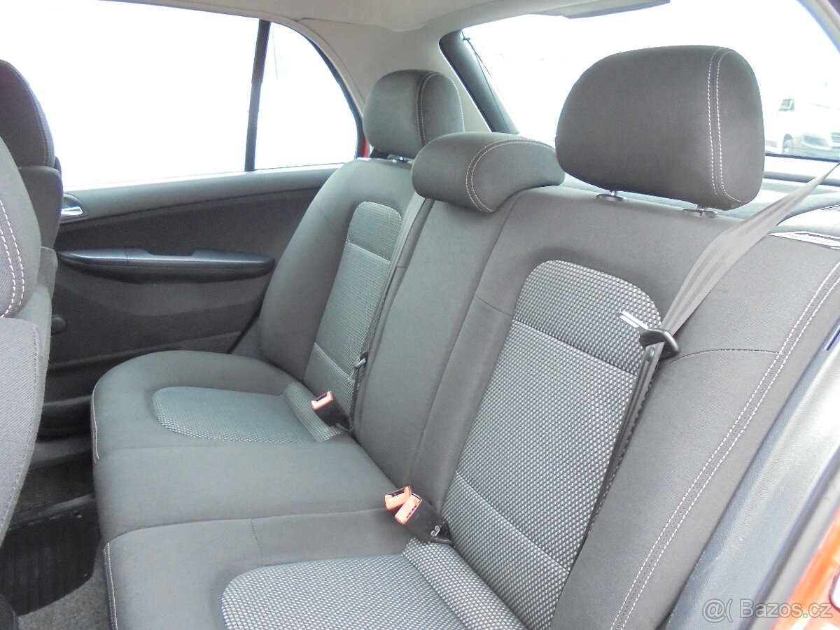 Škoda Fabia 2.0i - 85 kW - ČR - SERVISKA - 10
