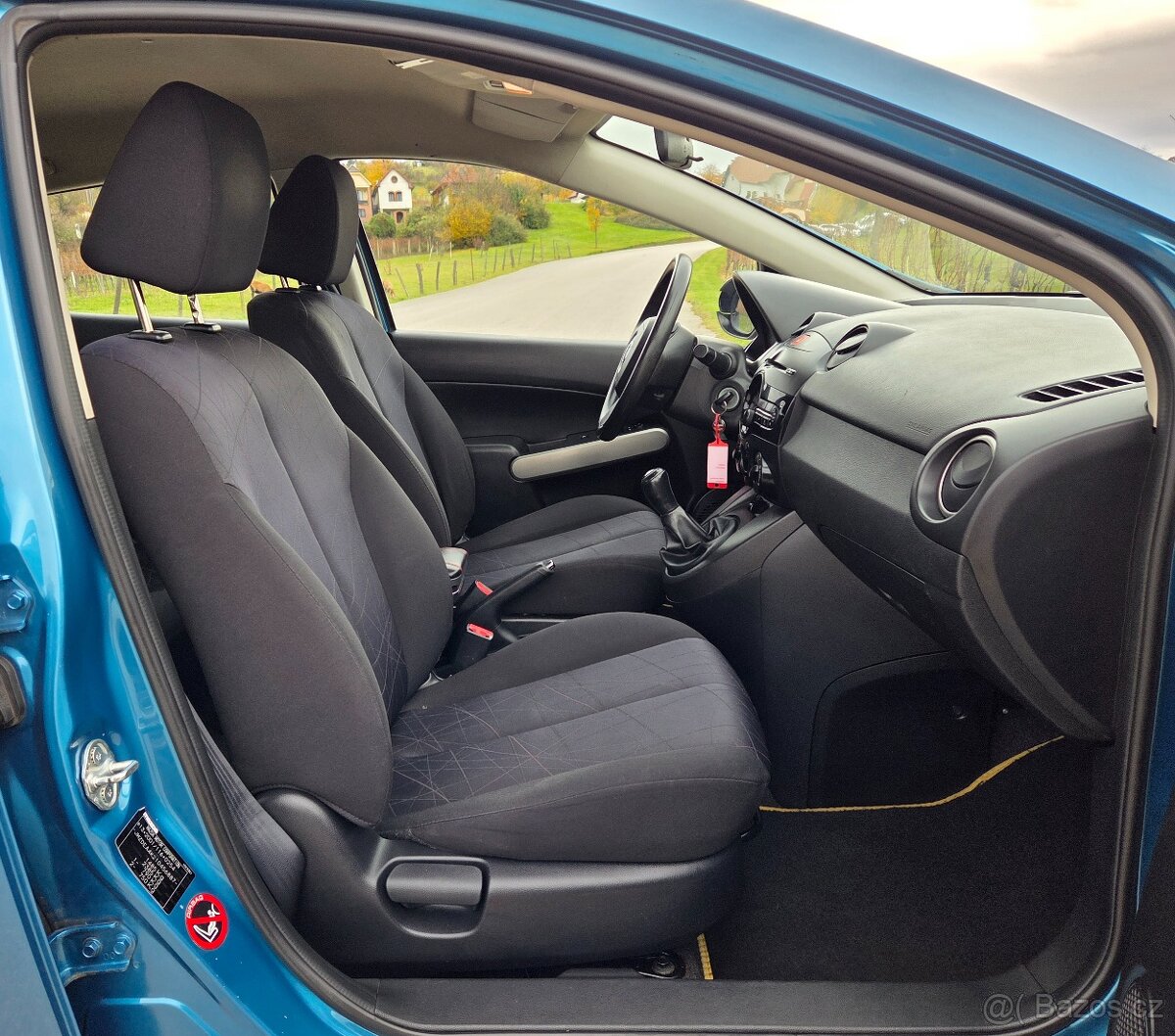 Mazda 2 1.3 16V 55KW/75 koní R.V.08/2012 - 10