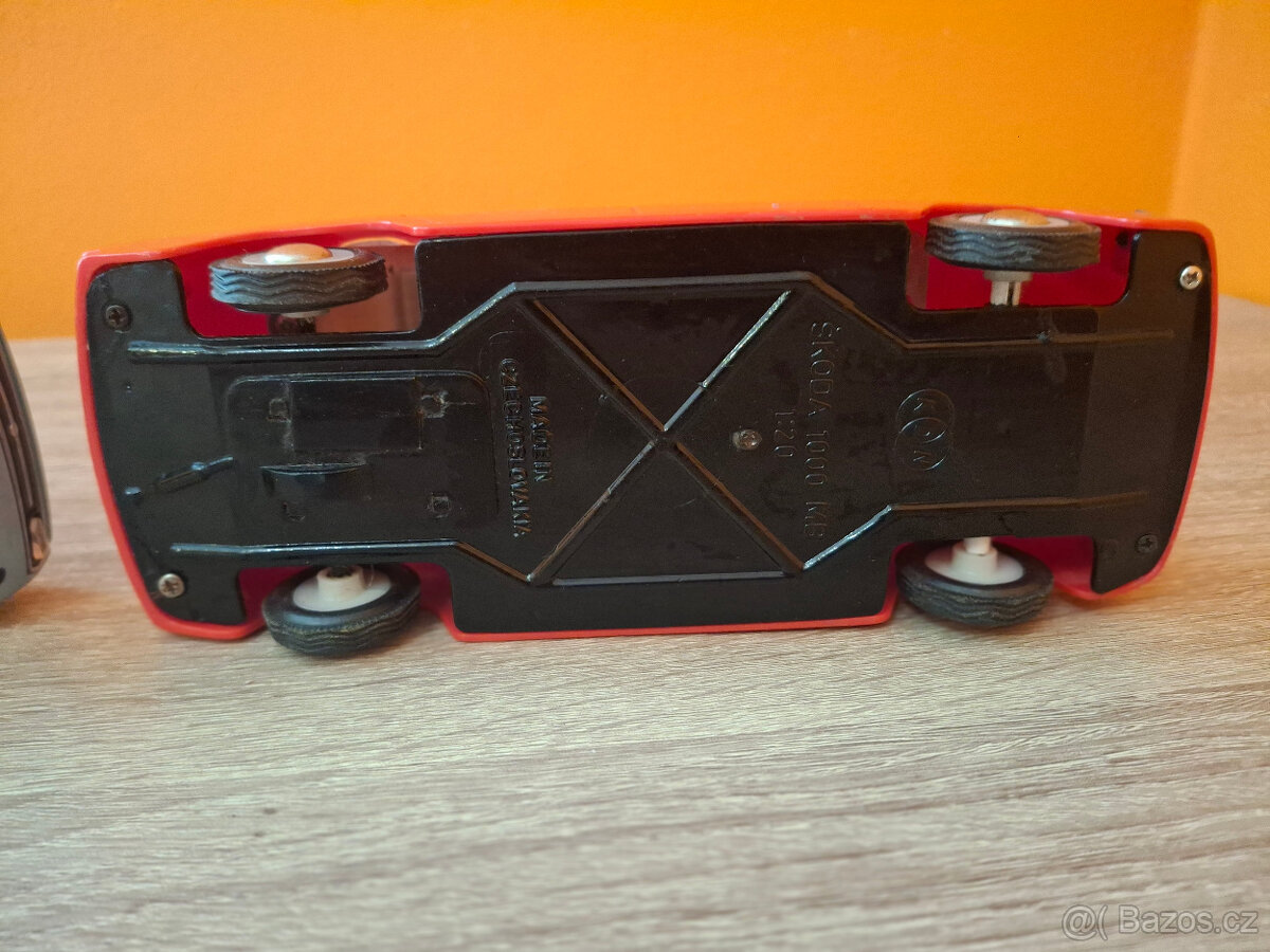 TATRA 613 - ŠKODA 120 - ŠKODA 1000 MB - 10