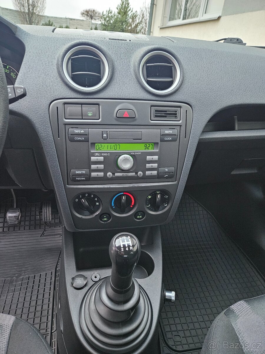 Ford Fusion 1.25i 55 kW, 1. maj, nová STK, bez koroze, klima - 10