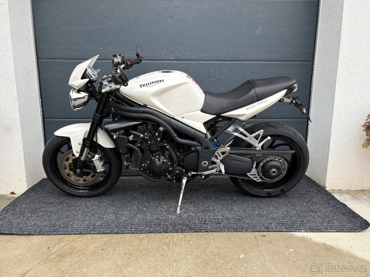 Triumph Speed Triple 1050 - 10