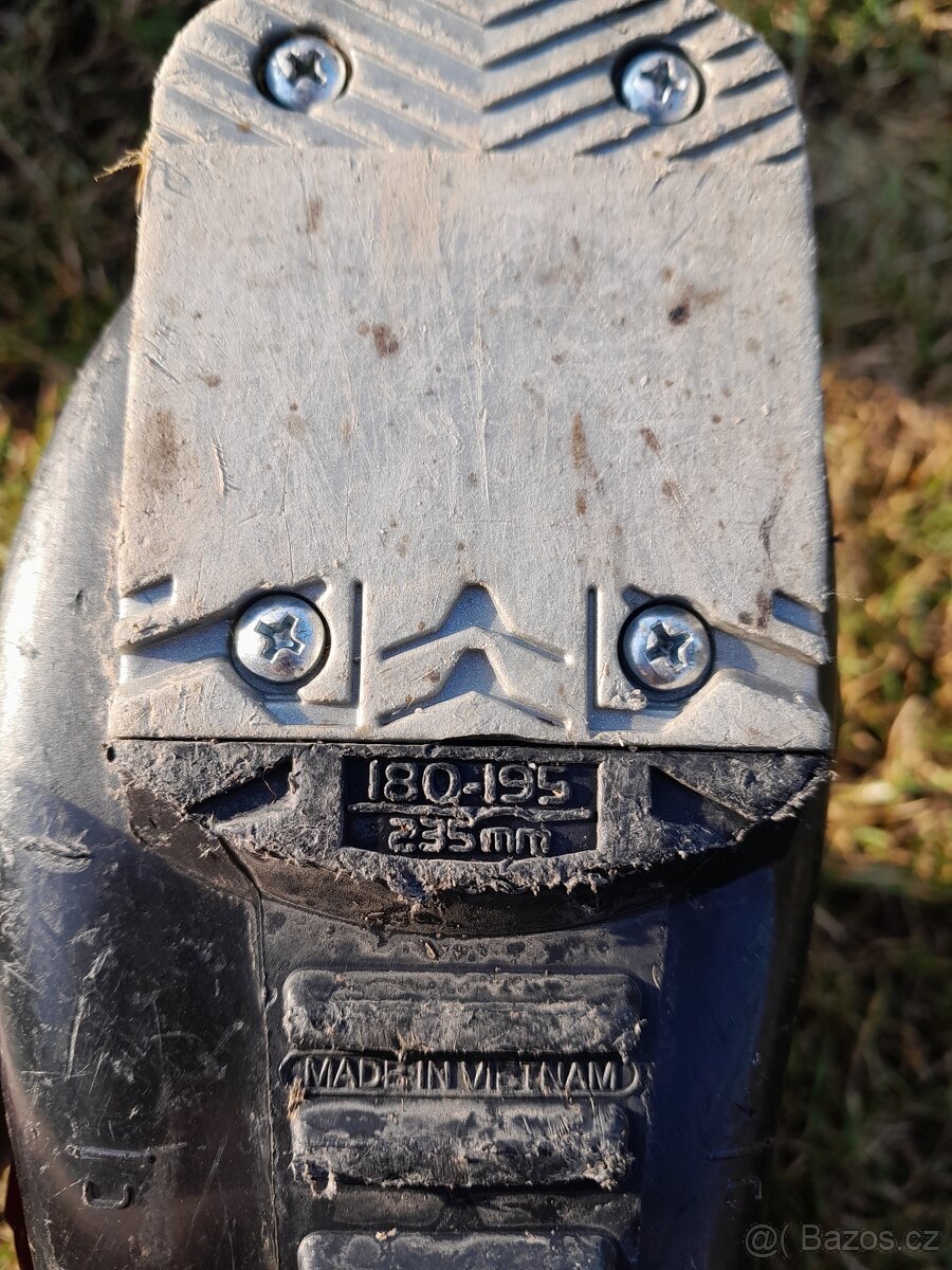 Prodám dětský set lyže Salomon 90 a boty - 10