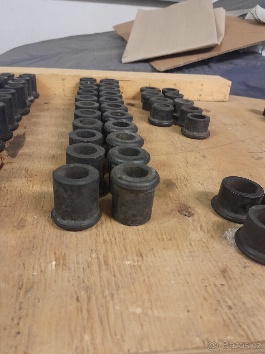 OCTAVIA,FELICIA,SPARTAK - 10