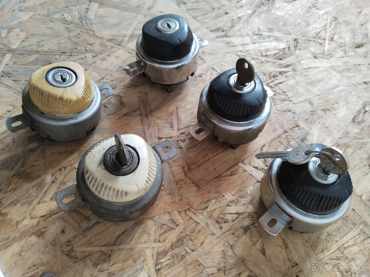 Jawa kývačka, panelka, ČZ, sportka - spínací skříňka - 10