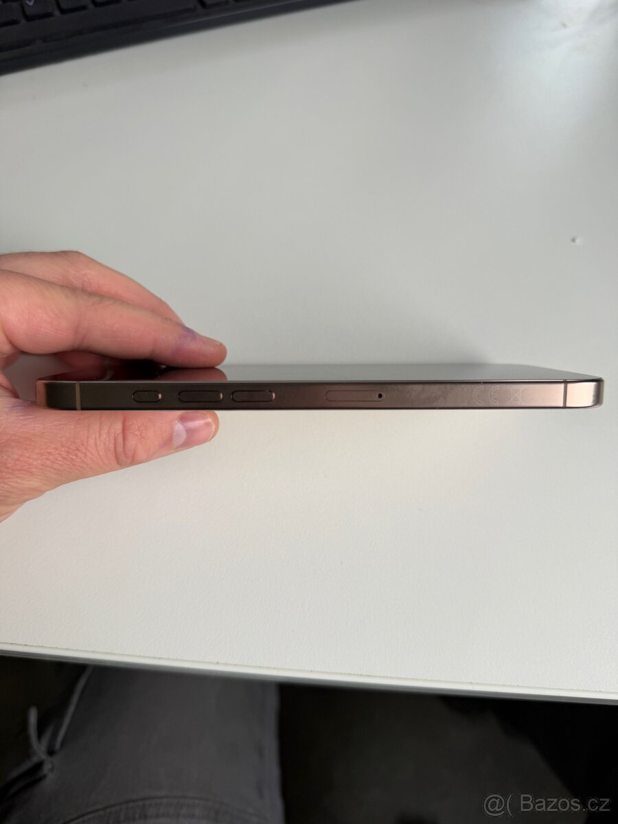 iPhone 16 Pro Max 256GB Desert , baterie 100% - 10