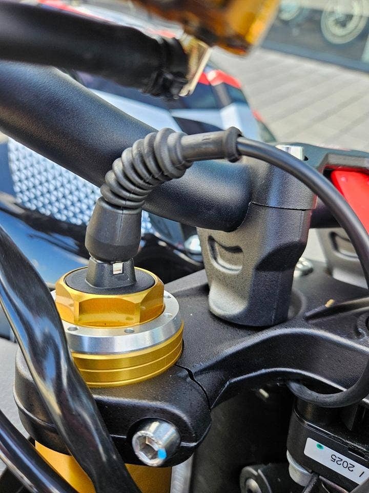 Aprilia Tuono V4 Factory E5+ (2025) – Stav nové, DPH, ČR pův - 10