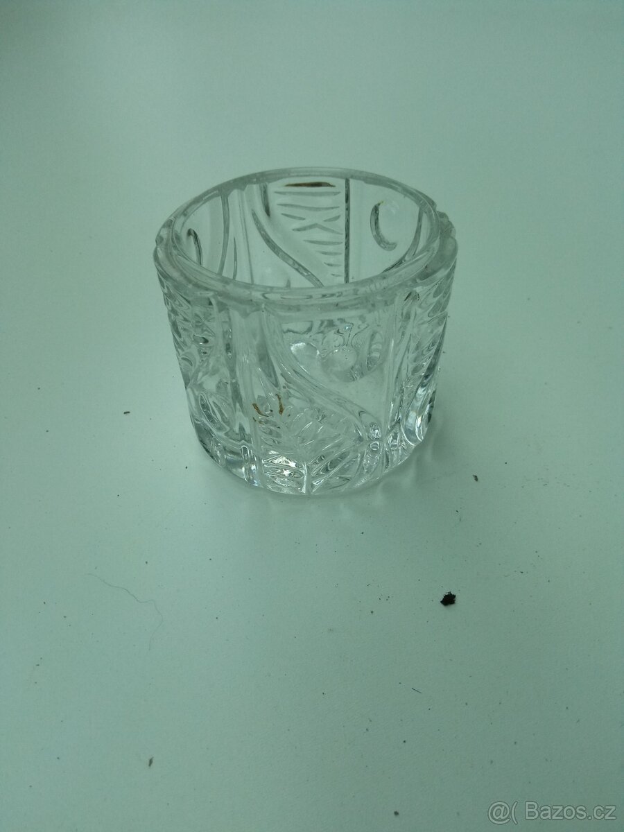 LEVNĚ - Různé broušené sklo - 10