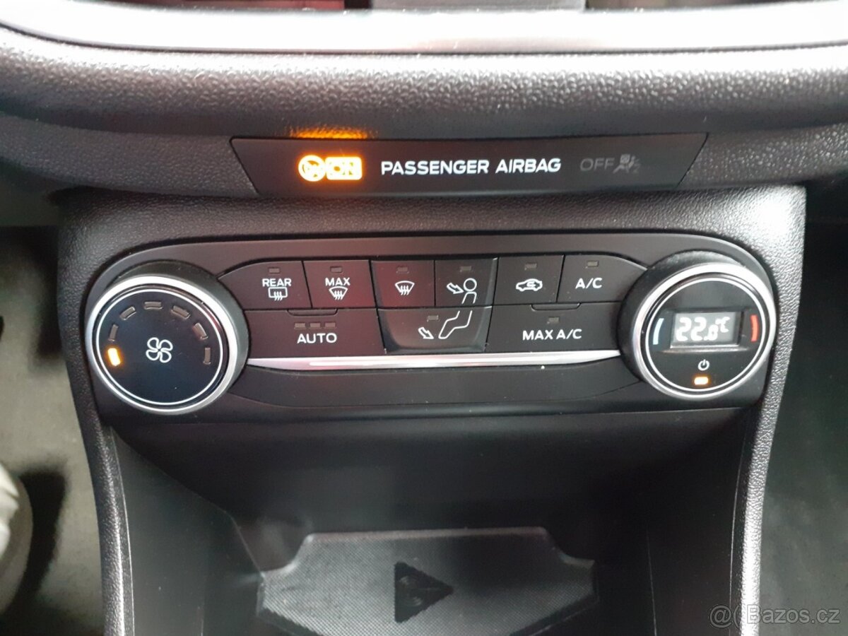 FORD FIESTA 1.1 i 63 KW - 10