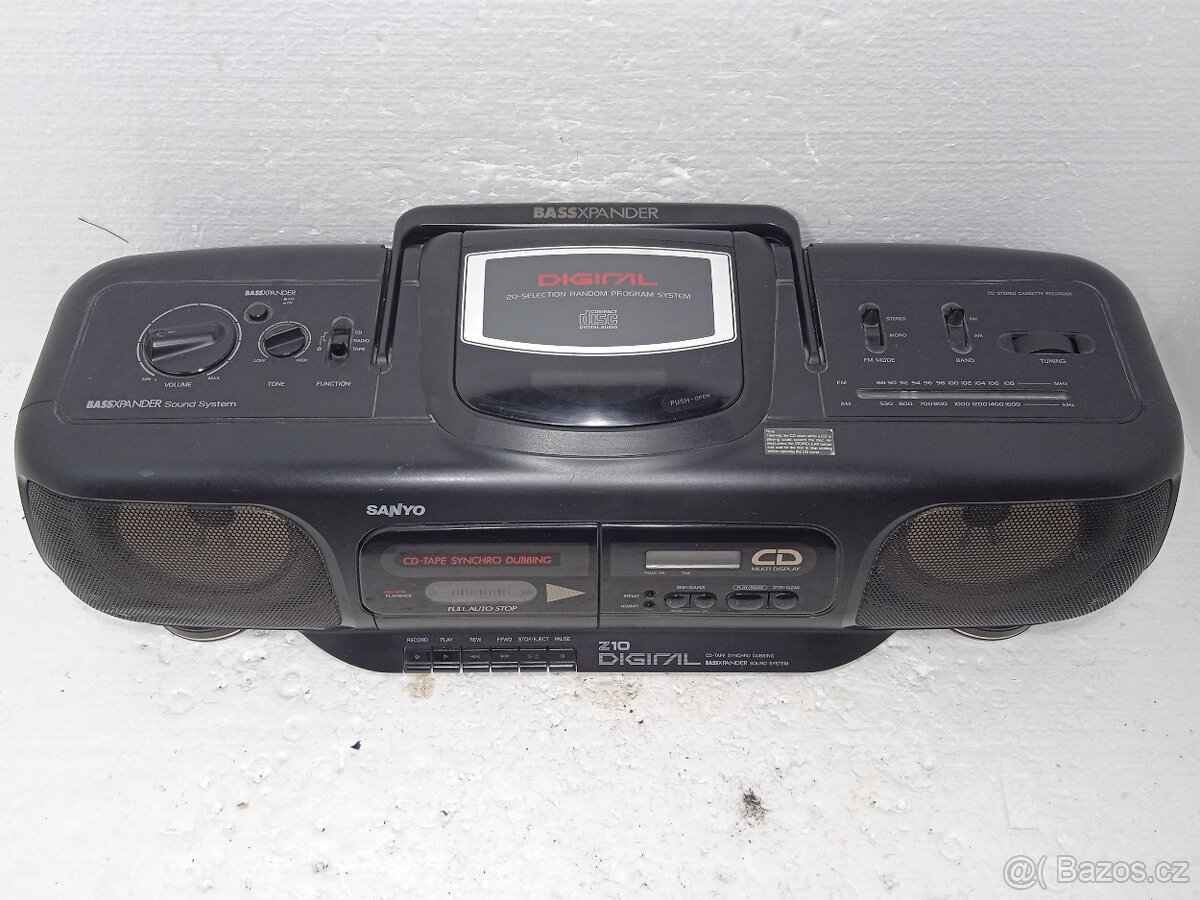 SANYO MCD-Z10F - Retro CD kazetový radiomagnetofon - 10