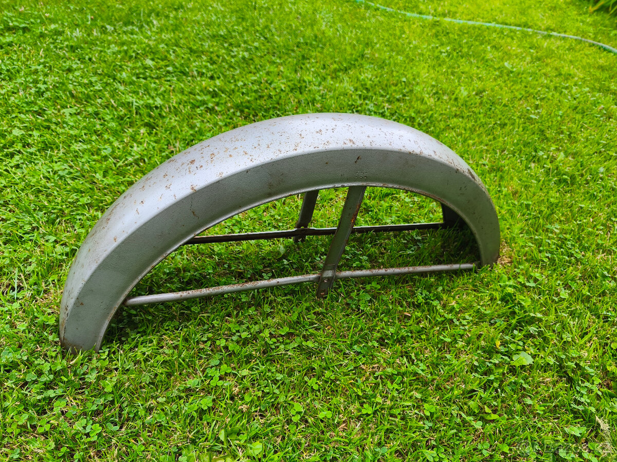 Přední blatník ČZ 175/477 - ULOŽENKA - 10