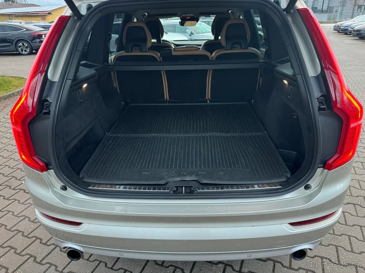 Volvo XC90 2.0 D5 Momentum AWD - 10