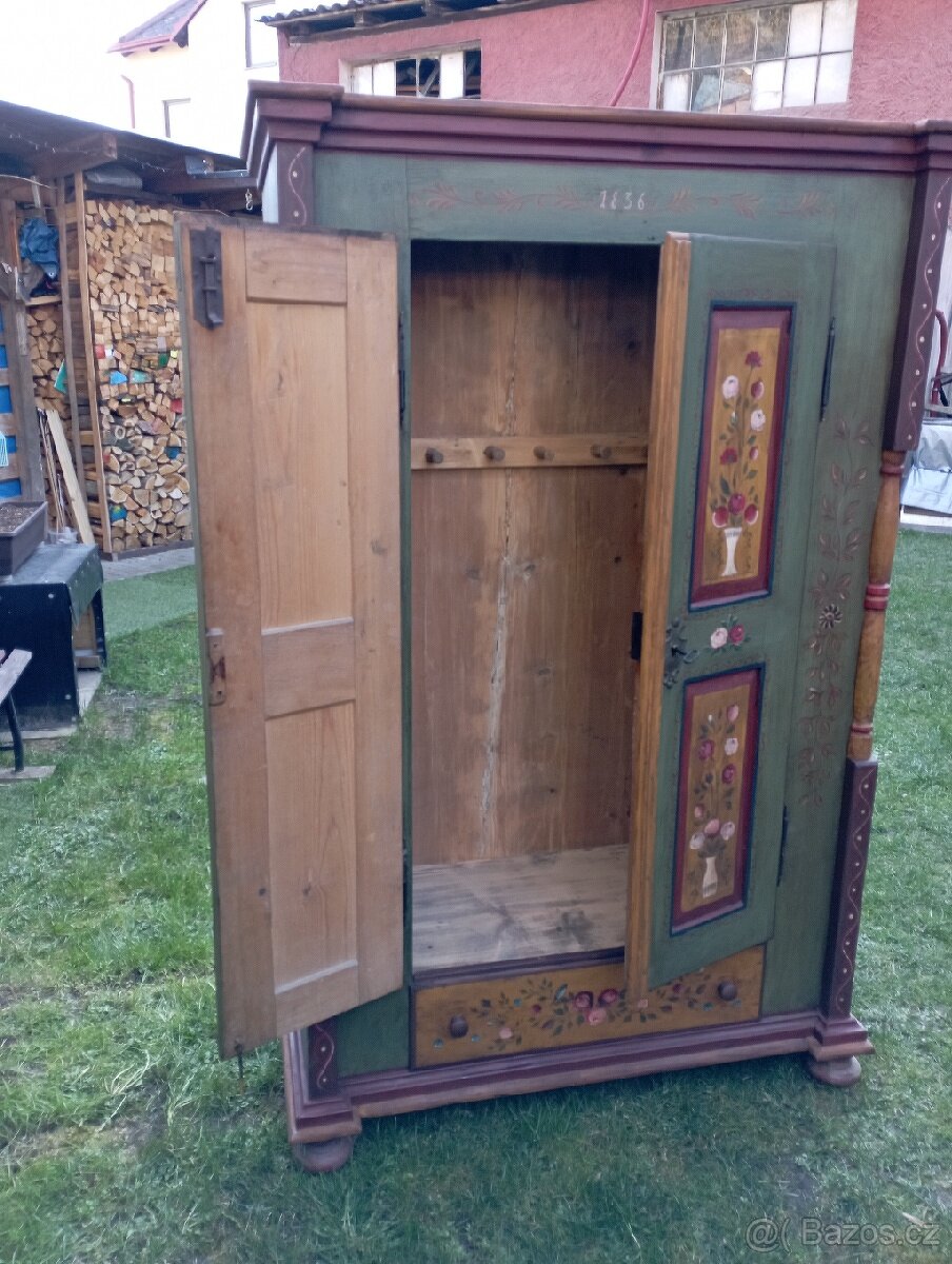 Starožitná skříň - 10