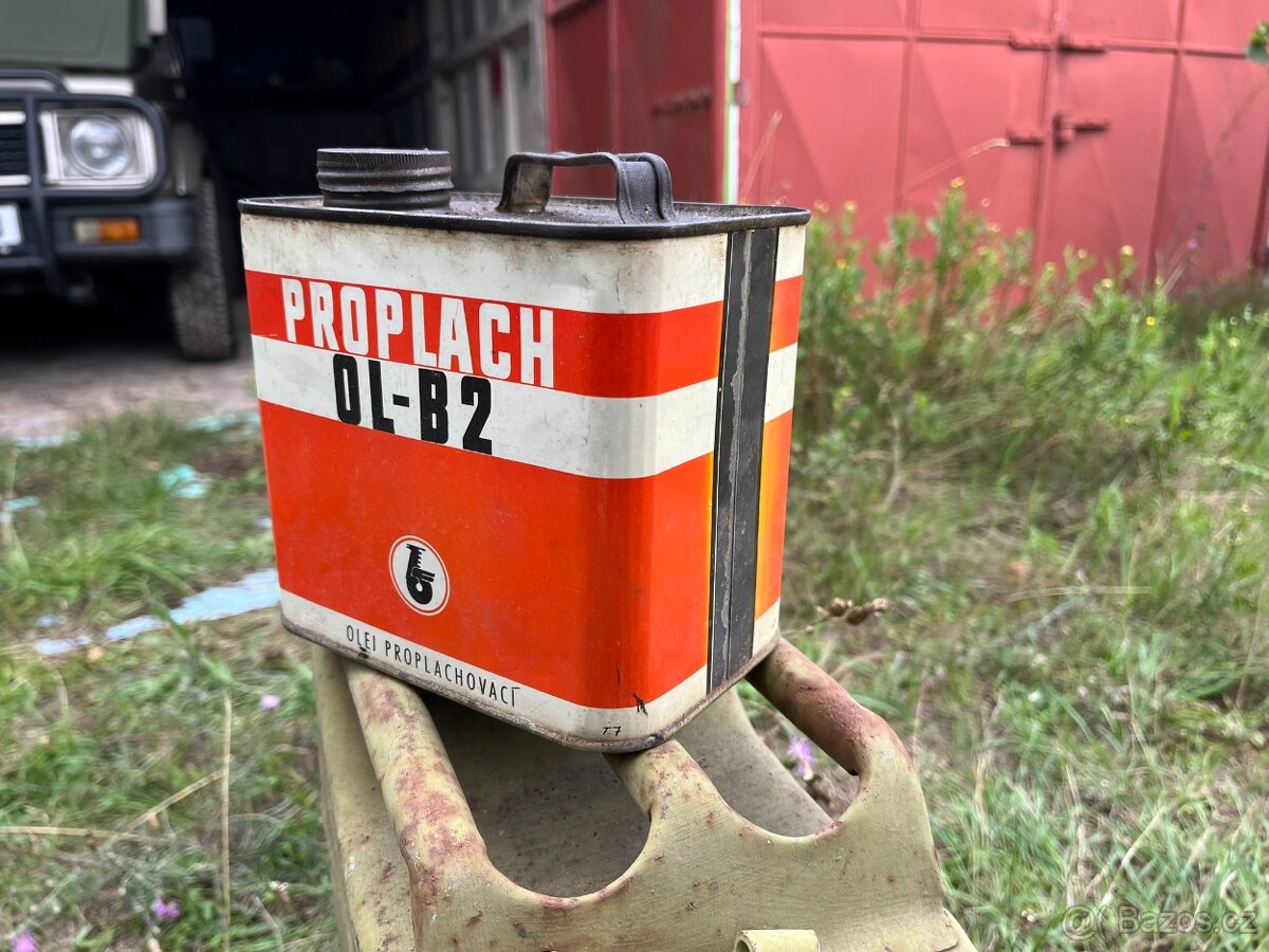 Plechovka od proplachovacího oleje - 10