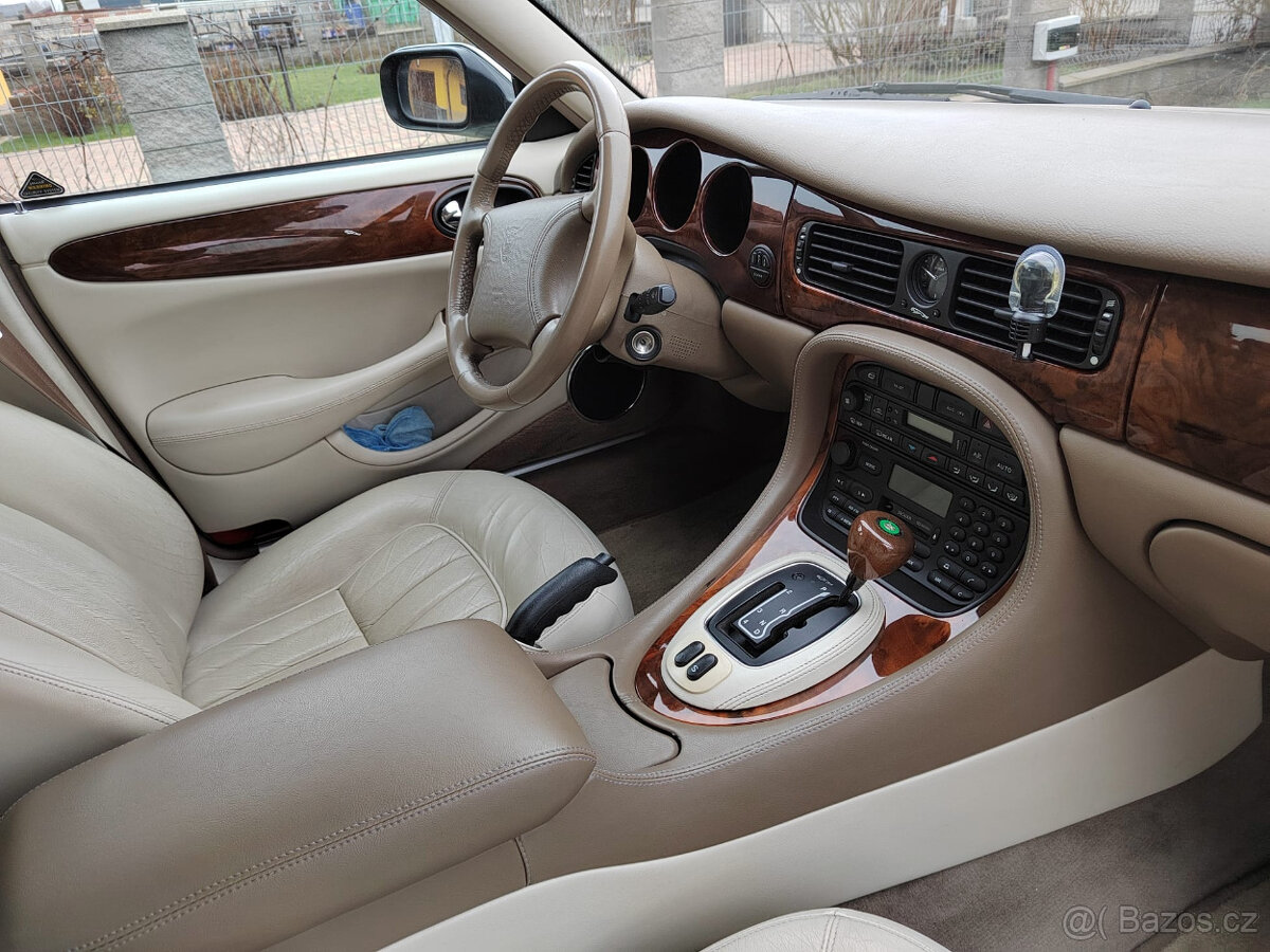 Jaguar XJ8, uloženka, nikdy nejeto v soli - 10