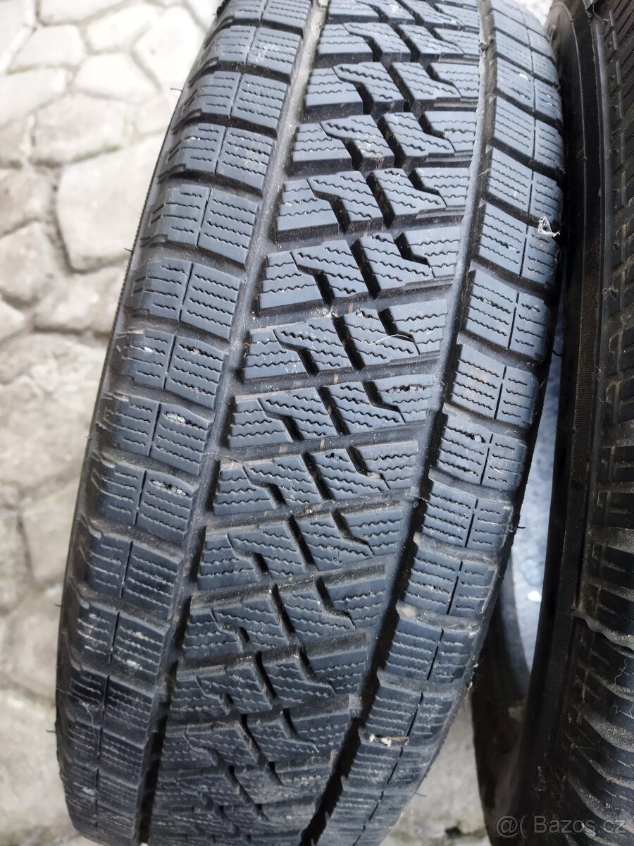 Pneu zimní 2.ks. Na dodávku 195 16/C.Skoro nejeté.Zátěžové. - 10