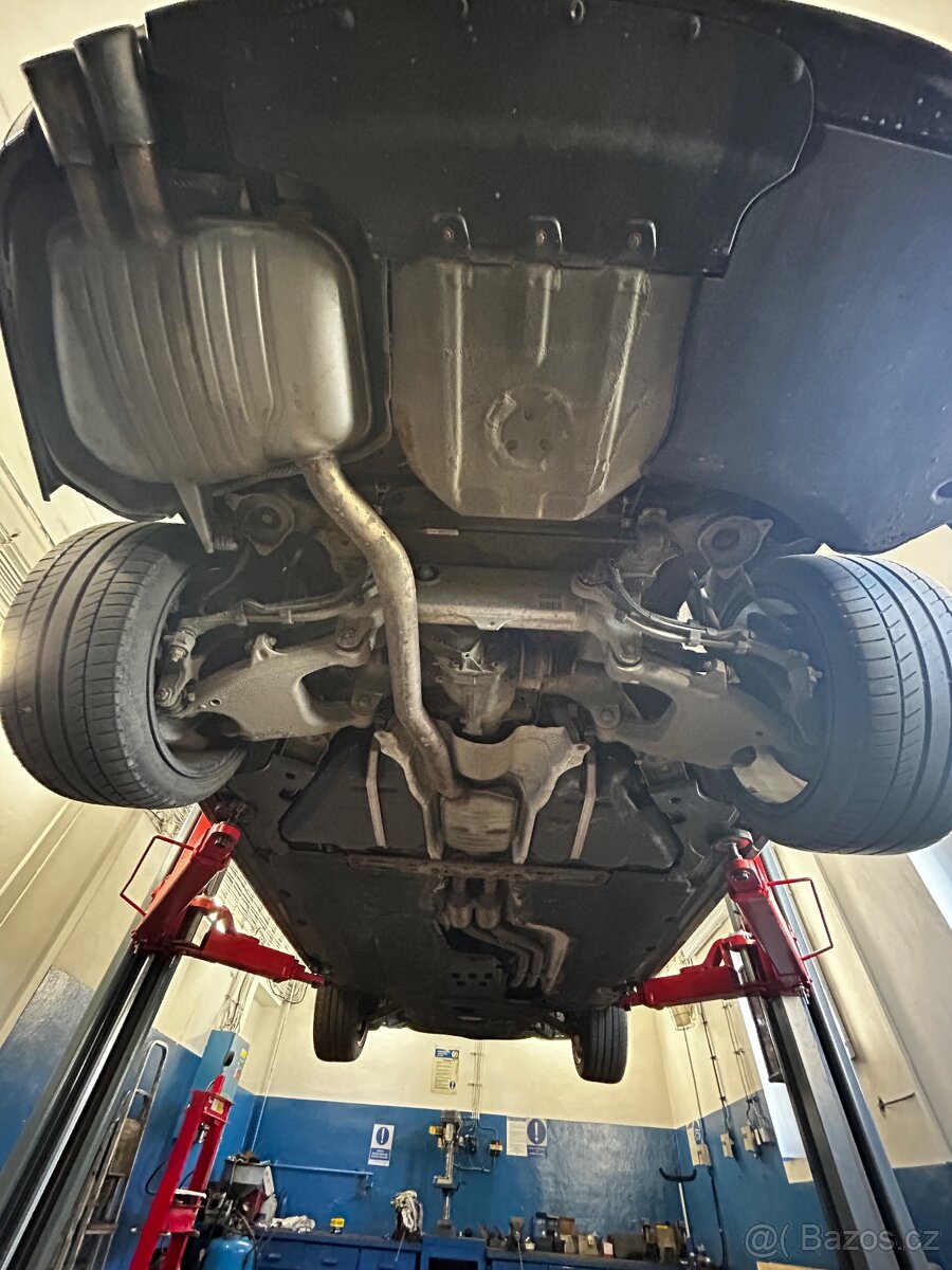 BMW F10 528i 190kw původ ČR - 10