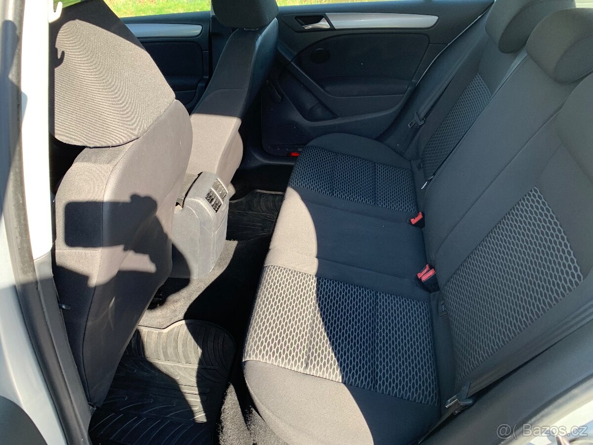 Volkswagen Golf 1.6 16V MPi 75kw - 10