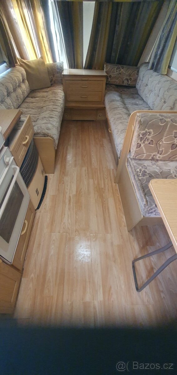 Karavan Swift Baronette - 10