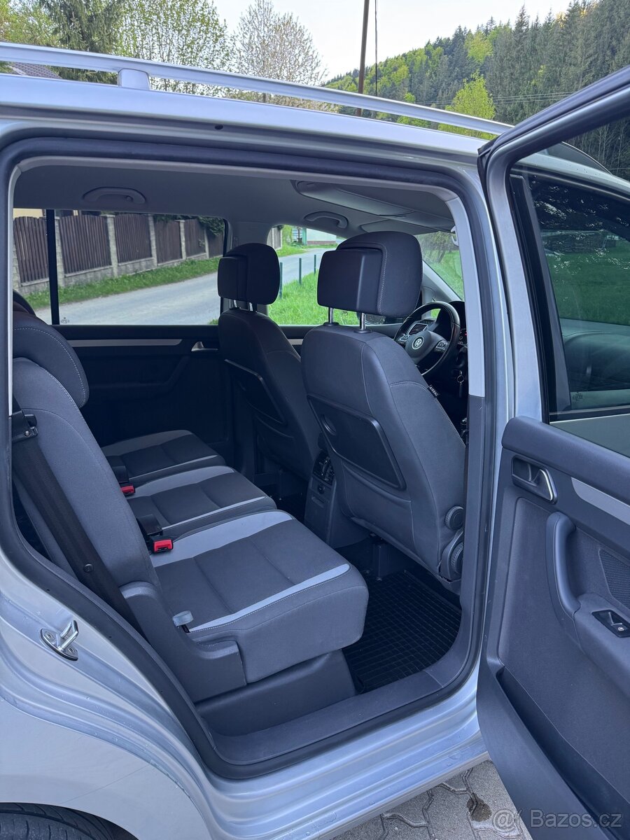 Volkswagen Touran 1.6 TDI 77kw Life, Light & Park Assist - 10