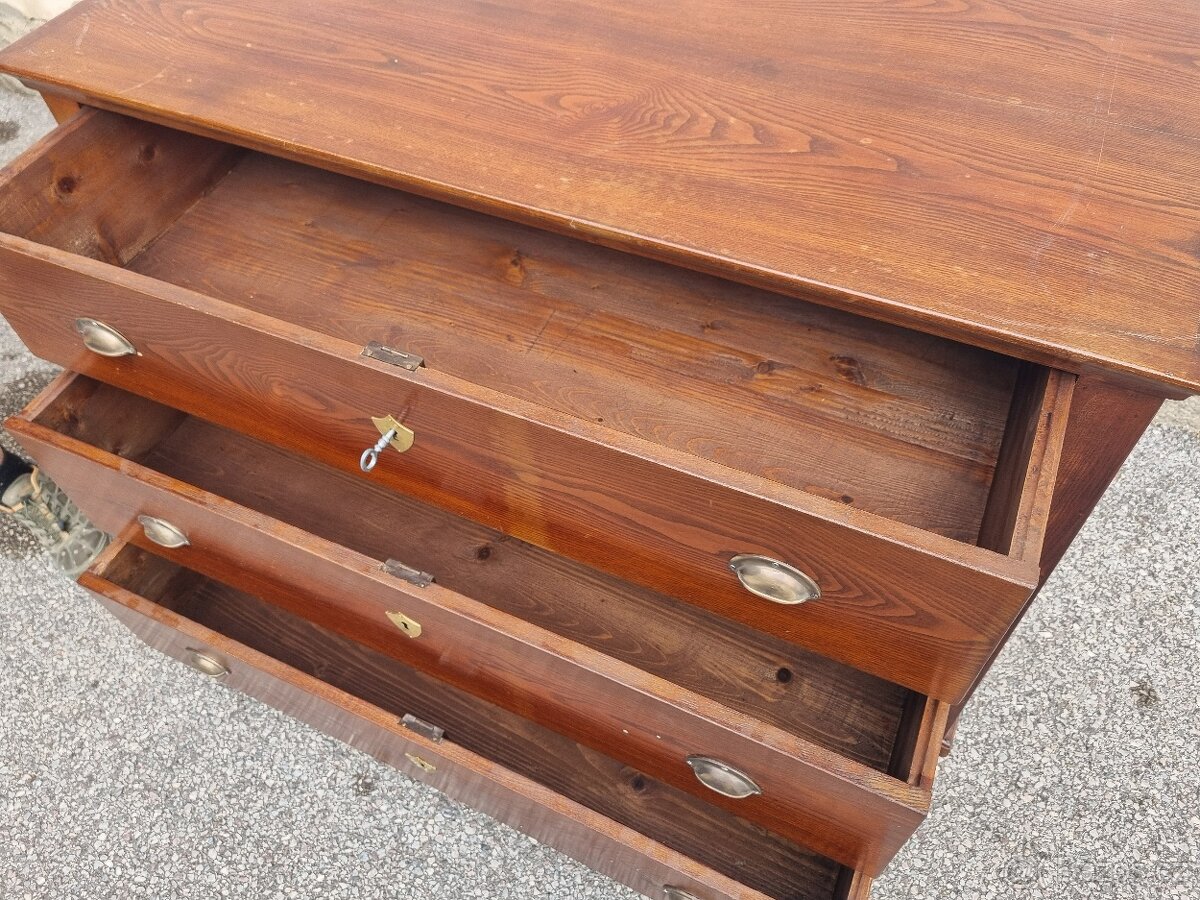 STARÁ DUBOVÁ KOMODA - 10