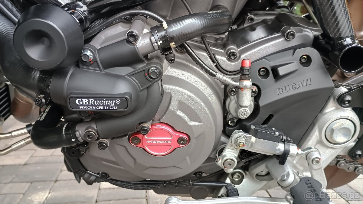Ducati Hypermotard 950 RVE 2022 - 10