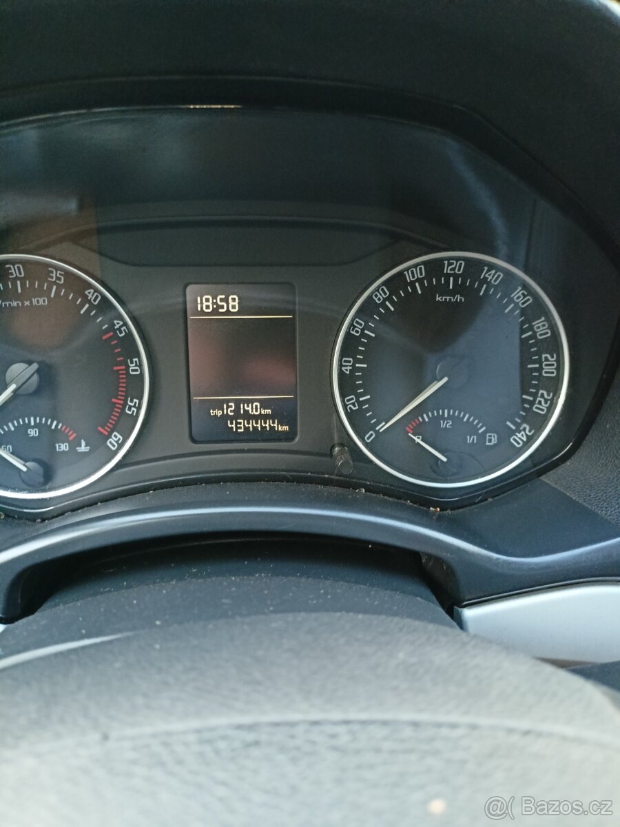 Prodám Škoda Octavia 2 facelift, 1.9 TDI 77kw, STK 6/26 - 10