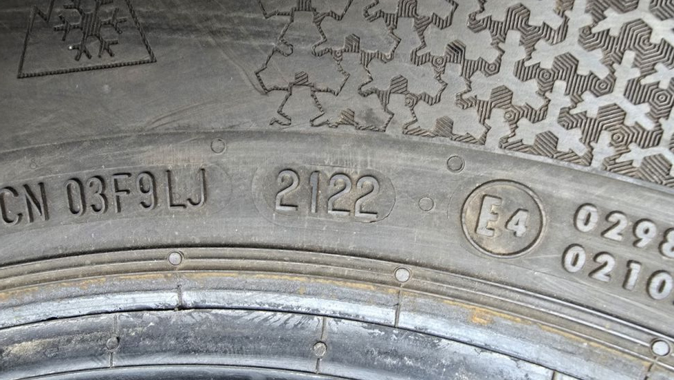 Zimní pneu 195/65/15 Continental - 10