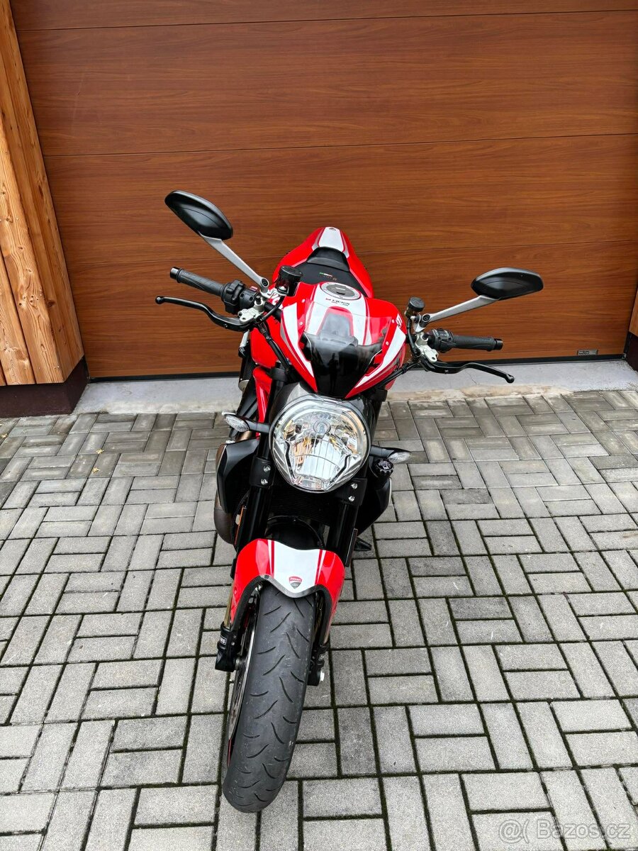 Ducati Monster - 10
