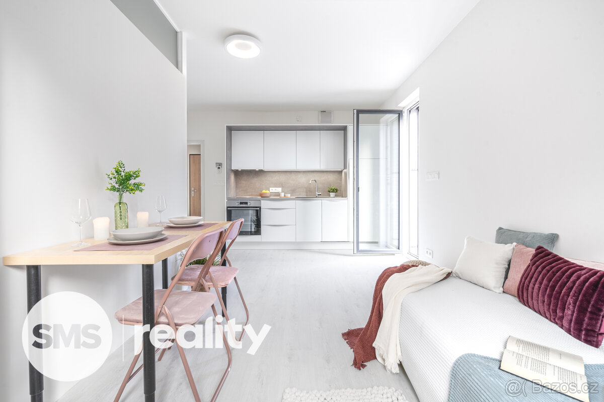 Moderní 2+kk s krásným výhledem, sklepem a krytým parkováním - 10