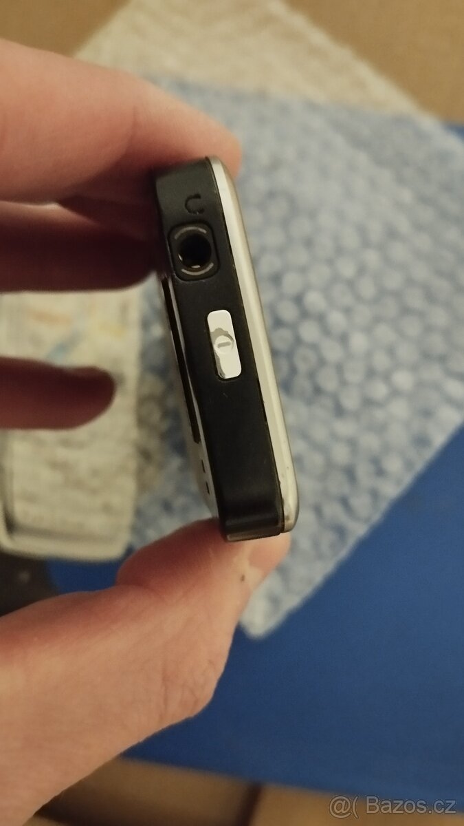 2ks Nokia E52 Zánovní, Kompletní balení - 10