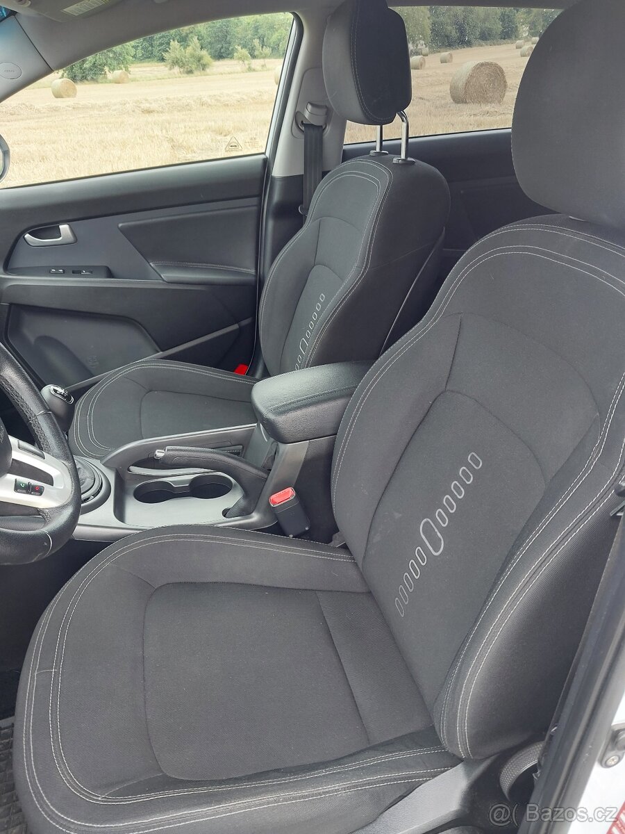 Kia Sportage III 2.0 CRDI - 10