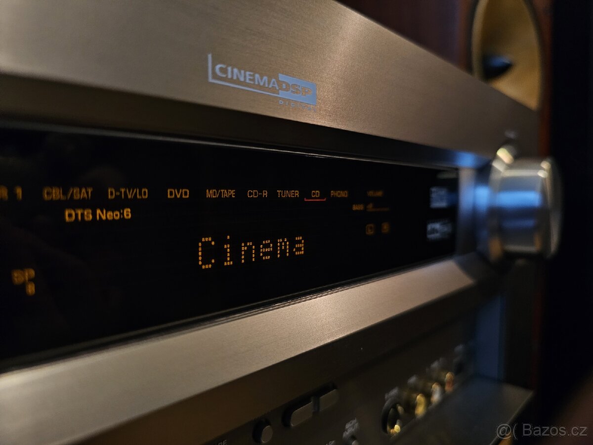 Av zesilovač Yamaha - 10