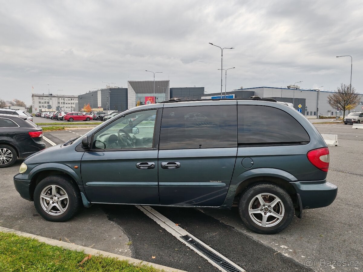 Chrysler Voyager 2.4i LPG 7 míst - 10