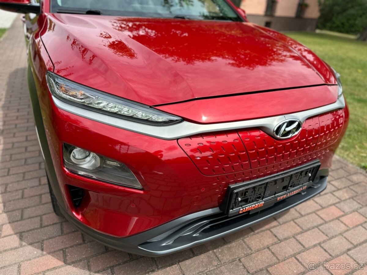 Prodávám Hyundai Kona 150kw 64 kWh Premium - 10