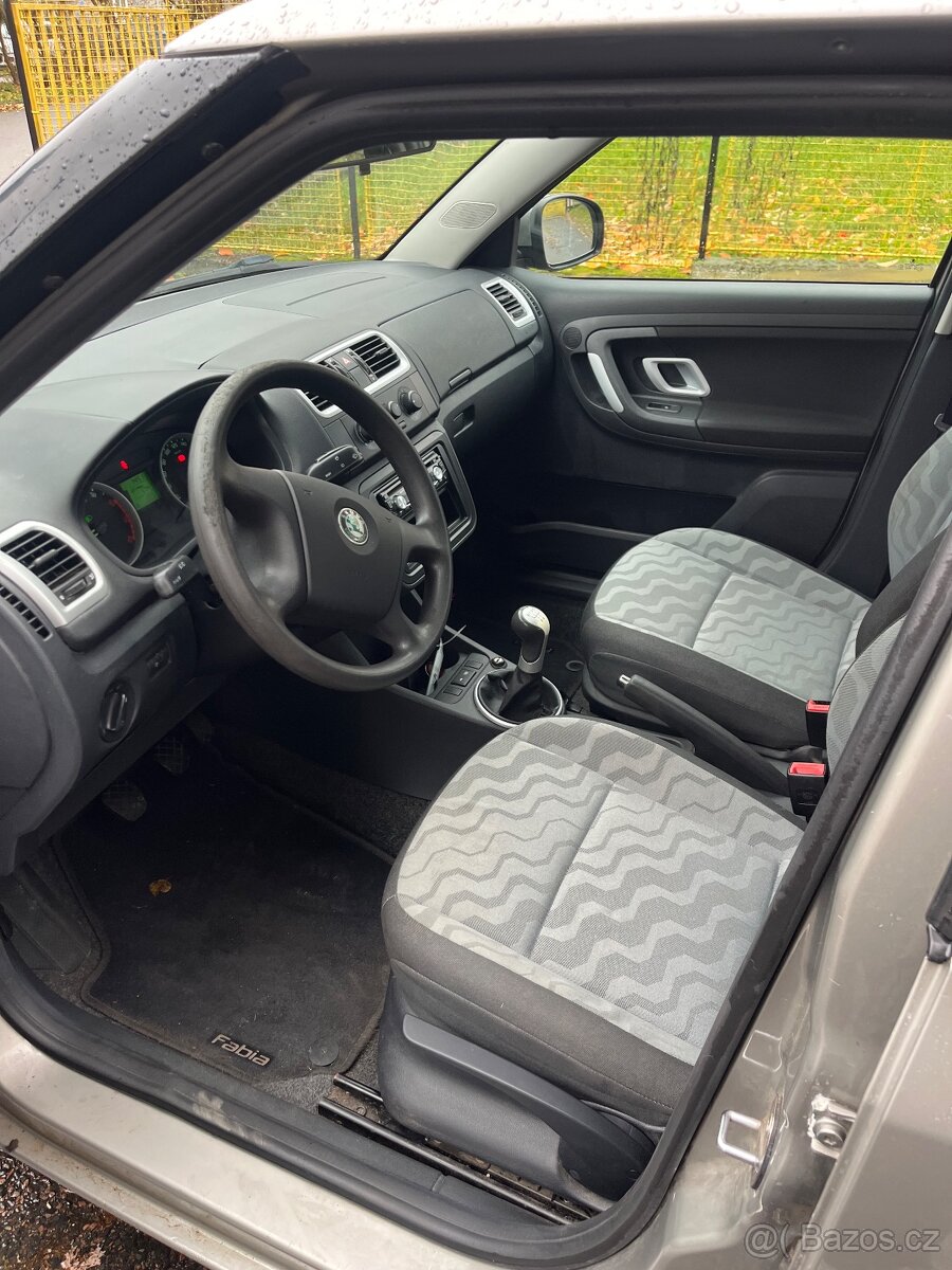 Škoda Fabia II - 10
