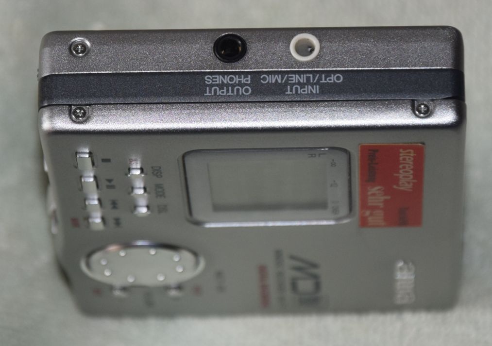 Minidisc Aiwa AM-F5, nabíječka, AA adapter, manual, MD disky - 10