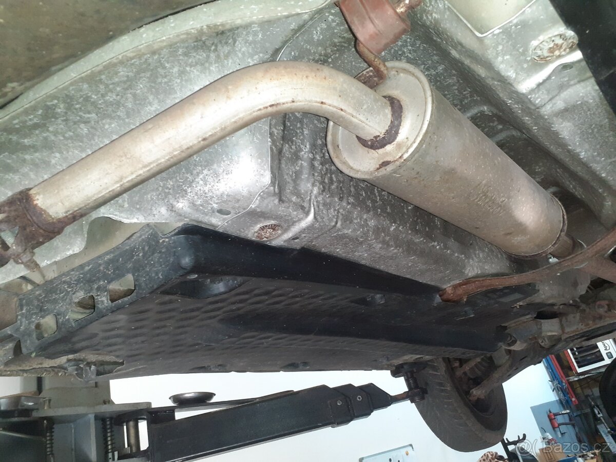 Prodám Škoda Fabia I combi r.v. 2005 1,2 HTP 47kw (BME), mot - 10