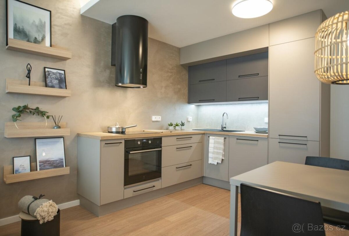 Prodej bytu 3+kk - 10