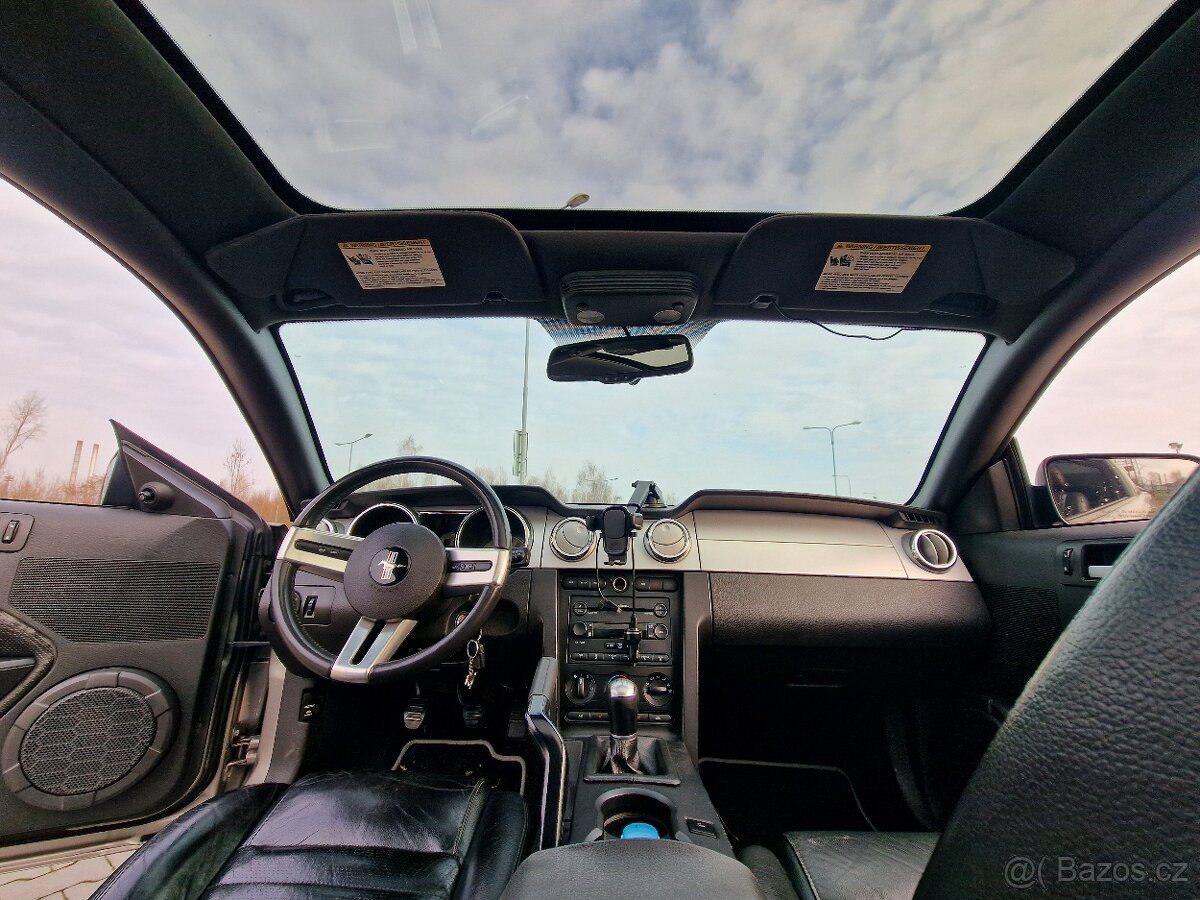 Mustang 4.6 V8 GT premium - 10