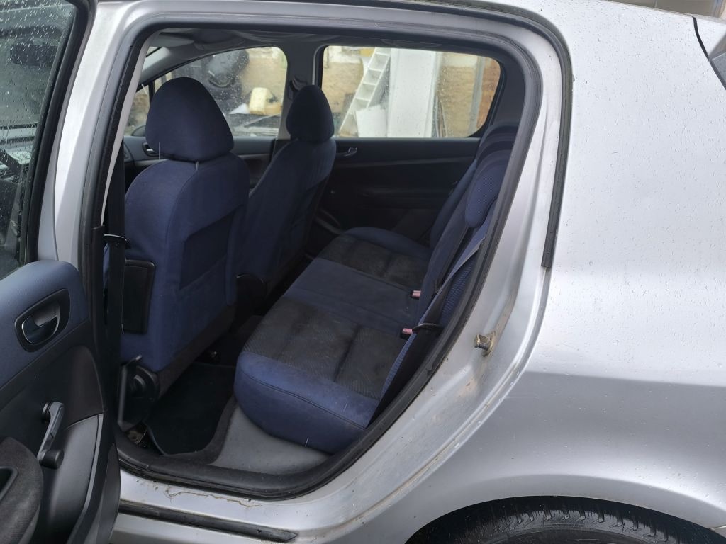 PEUGEOT 307 1,4i - 10