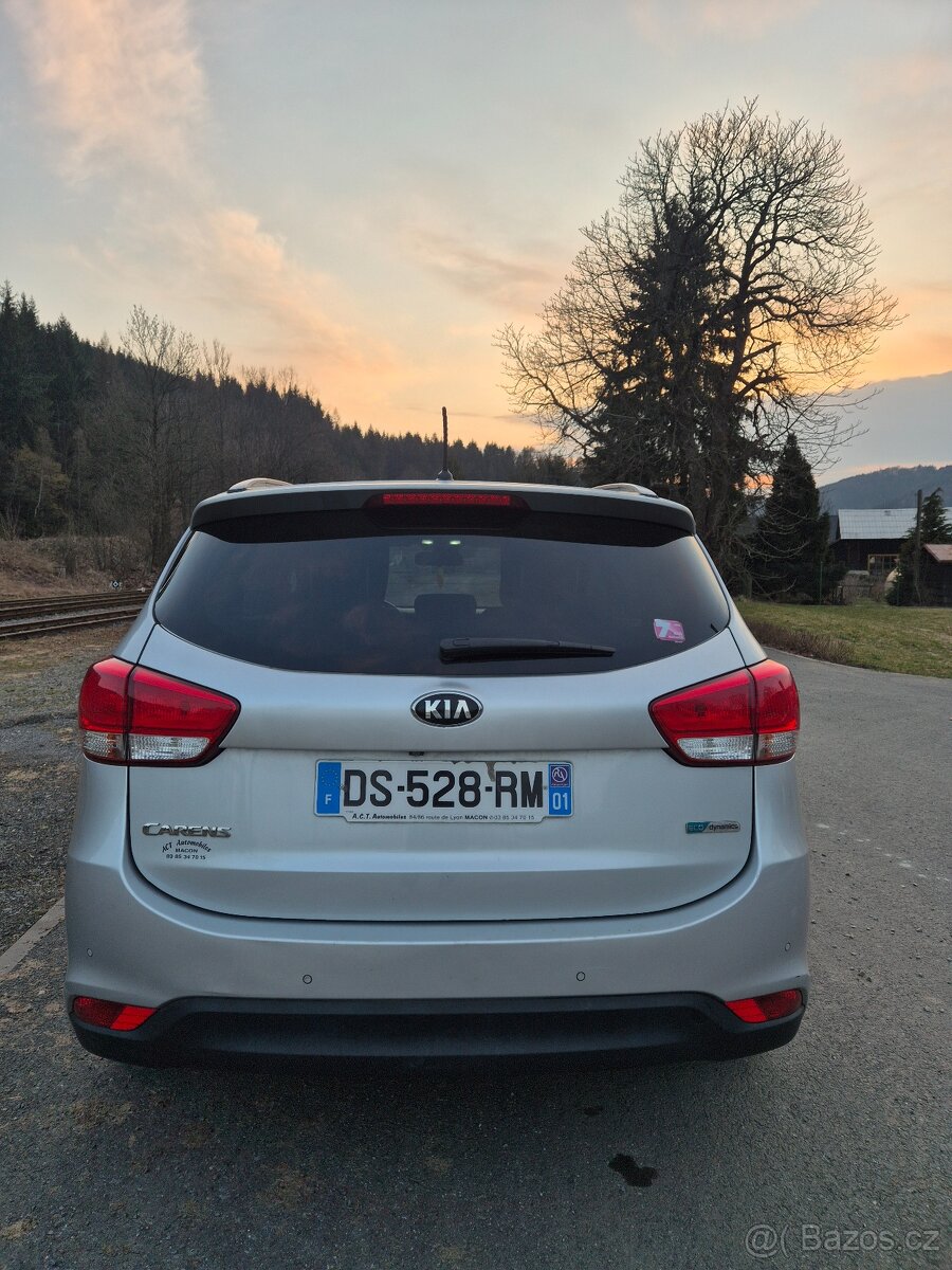 Kia Carens, 1.7crdi. 7-mist. - 10