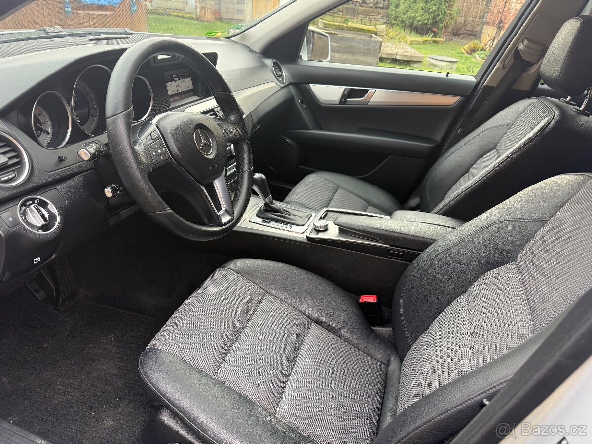 Mercedes Benz c - 10