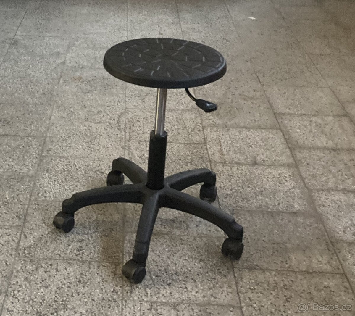 Nové židle pracovní - 10