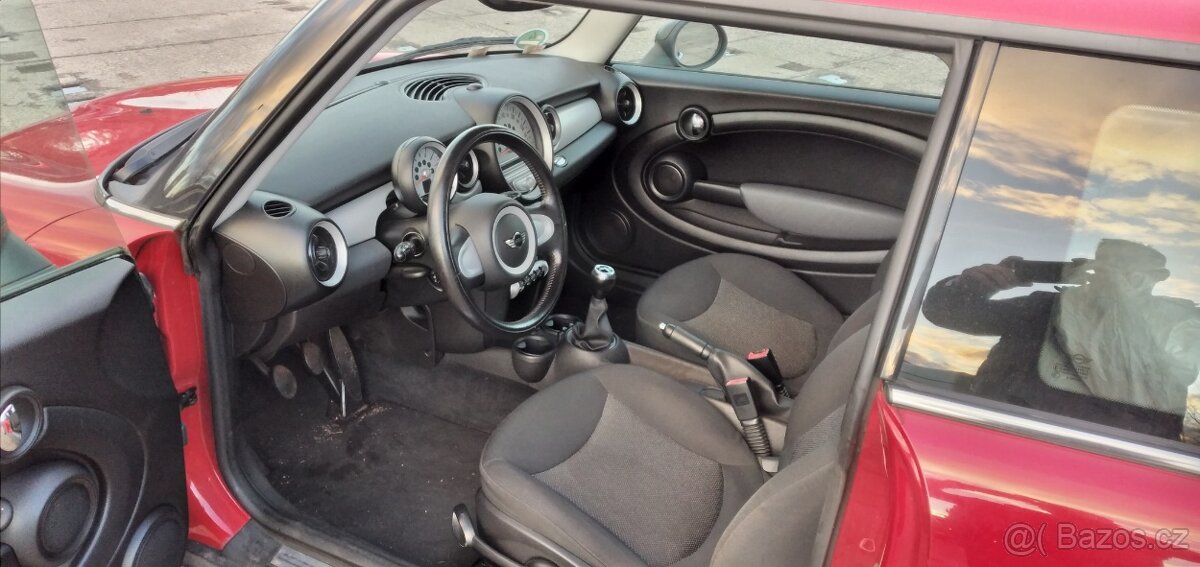 MINI COOPER ONE R56 1,4i 2010 1.majitel TOP STAV - 10