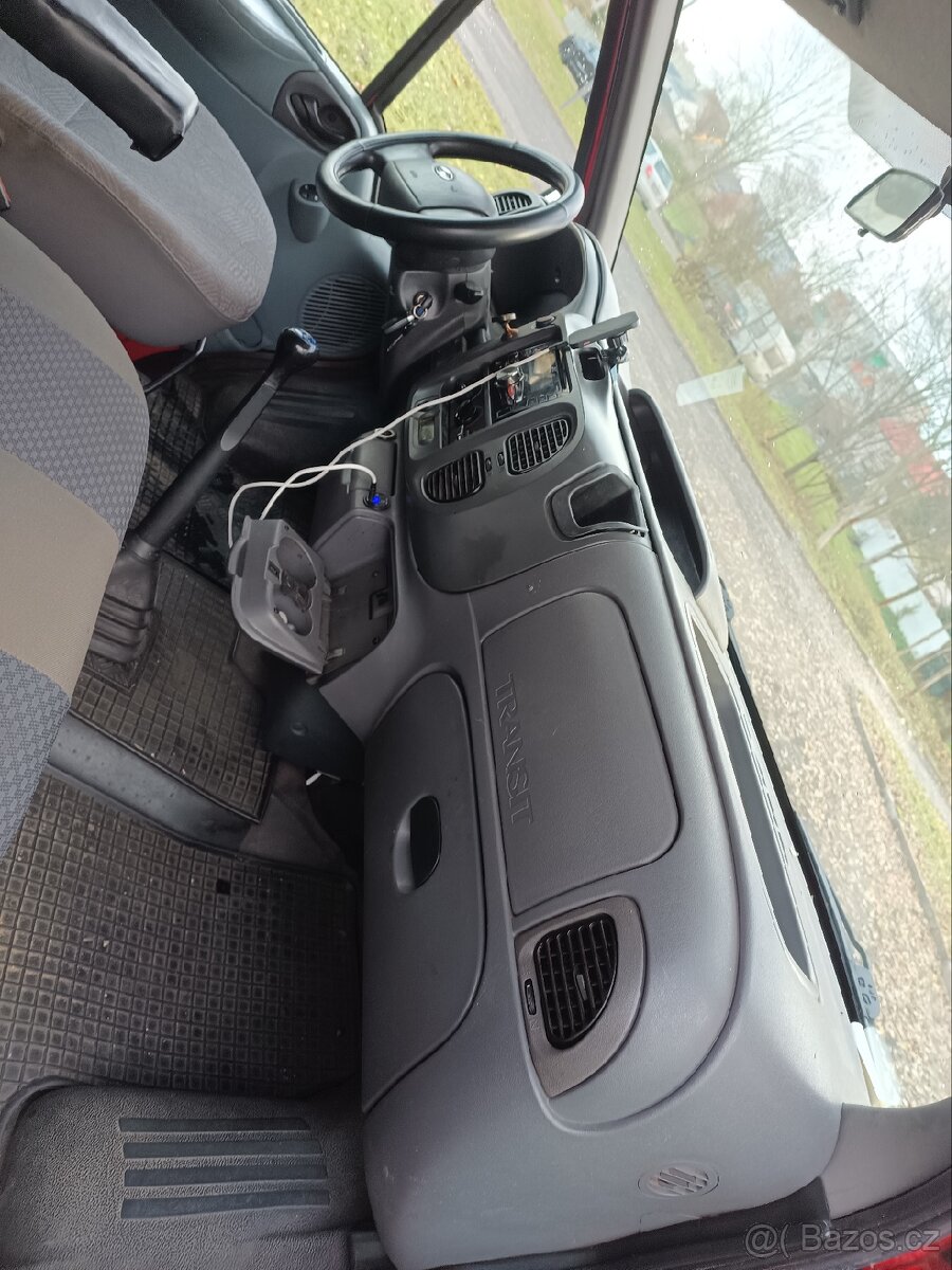Ford Transit 2.0 TDDI 9 míst NOVÁ STK - 10