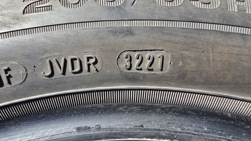 Zimní pneu 205/55/16 Dunlop - 10